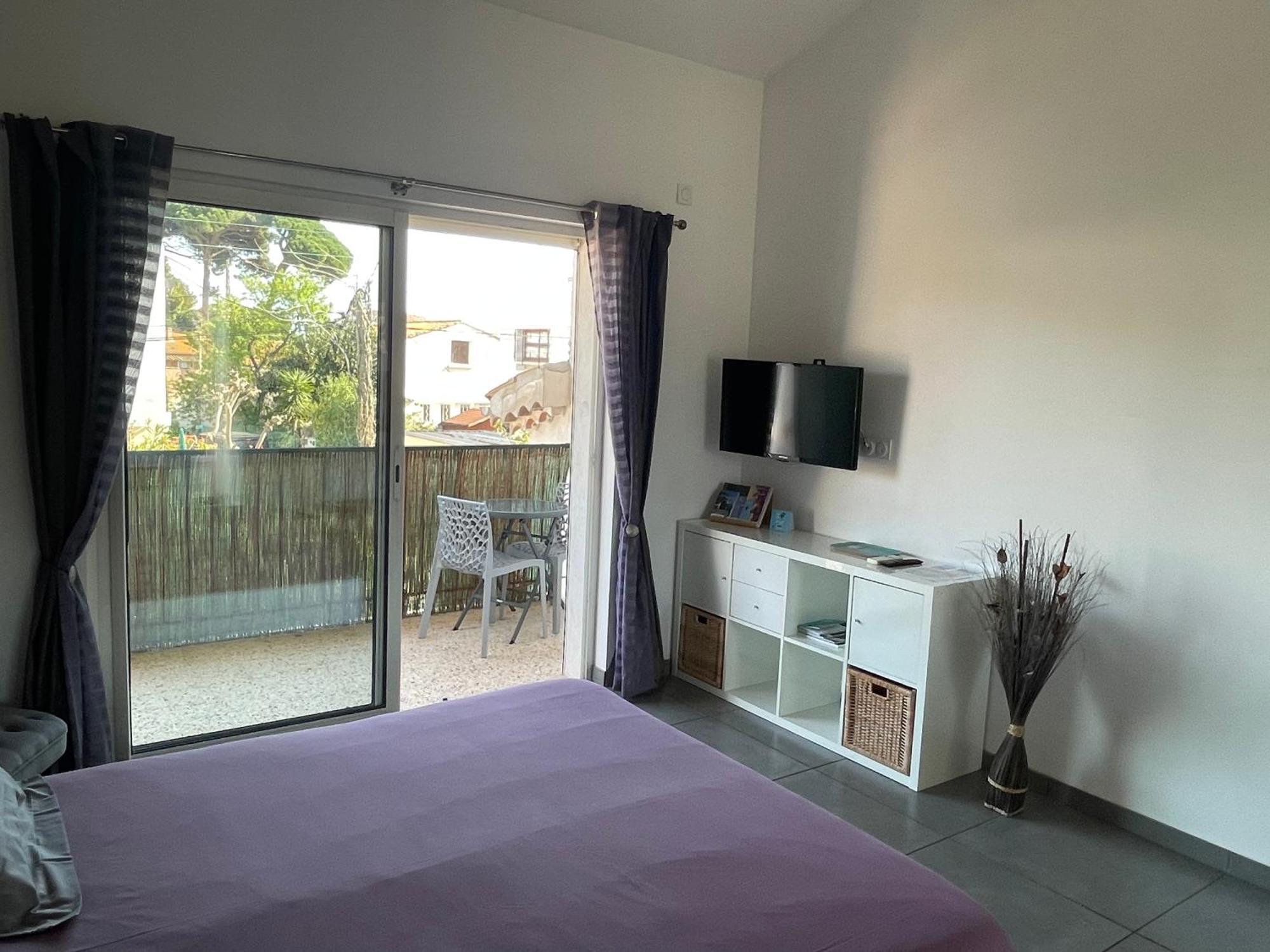 Plage A 400 M Studio Tout Confort Terrasse Clim Parking 히에레 외부 사진