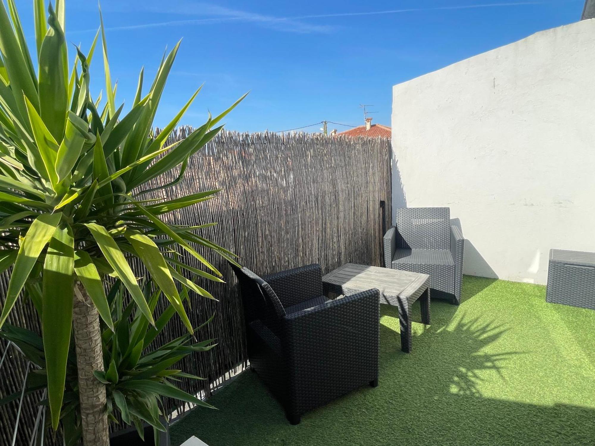 Plage A 400 M Studio Tout Confort Terrasse Clim Parking 히에레 외부 사진