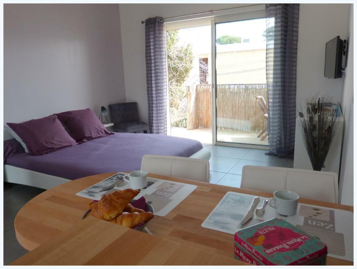 Plage A 400 M Studio Tout Confort Terrasse Clim Parking 히에레 외부 사진